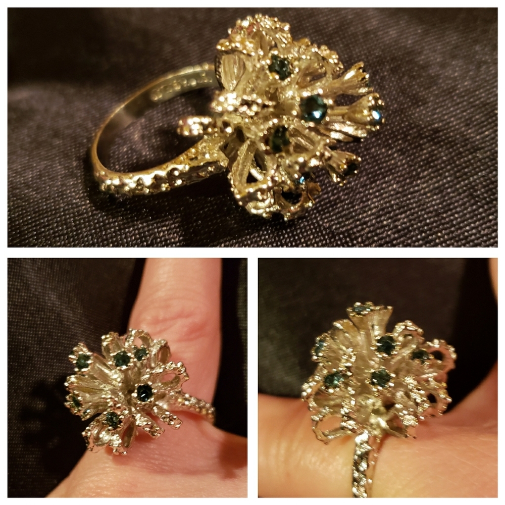 18KT HGEWhite Gold Blue Saphirre Ring